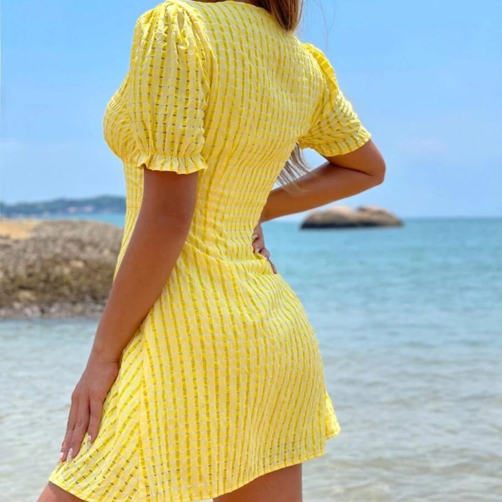 Yellow Puffed Sleeved Mini a-line ress - Picture 2 of 6